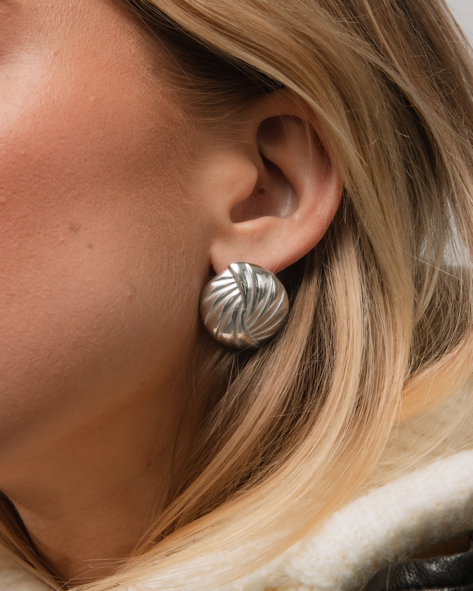 Aura Earrings