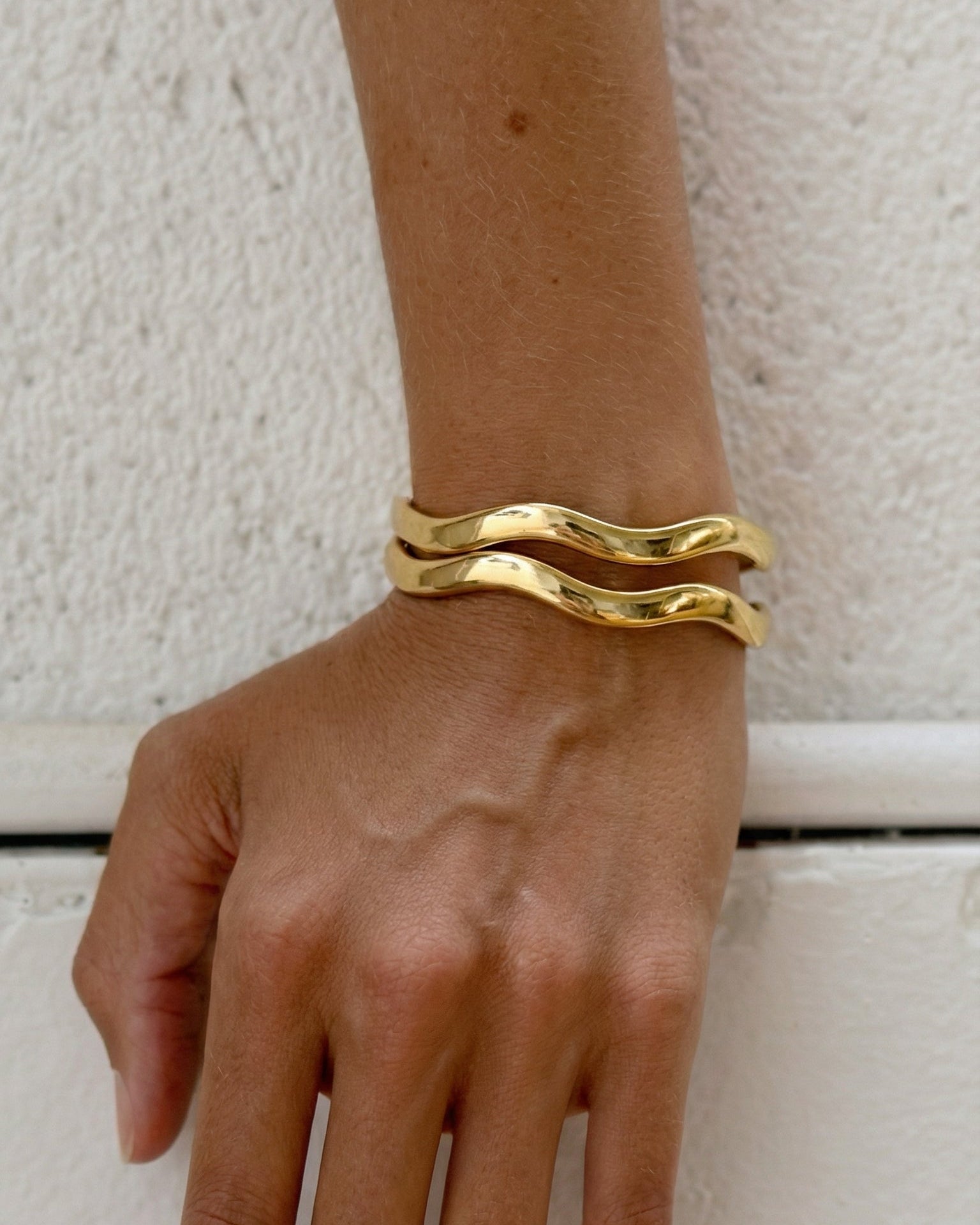 Wavy Bangle