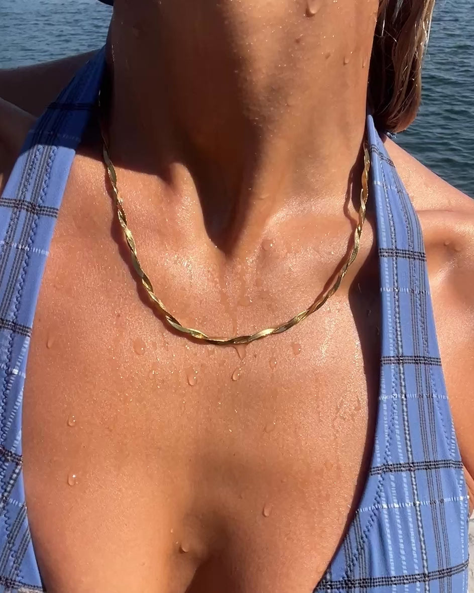 Twisted Bone Chain